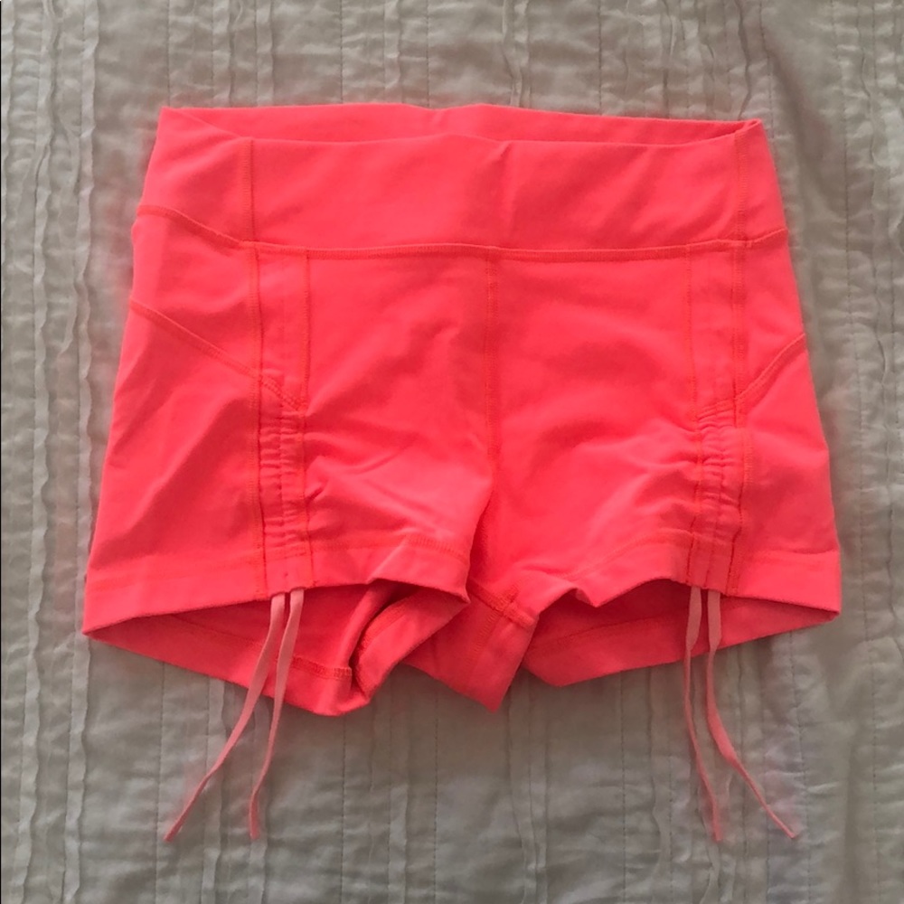 Adjustable lululemon shorts